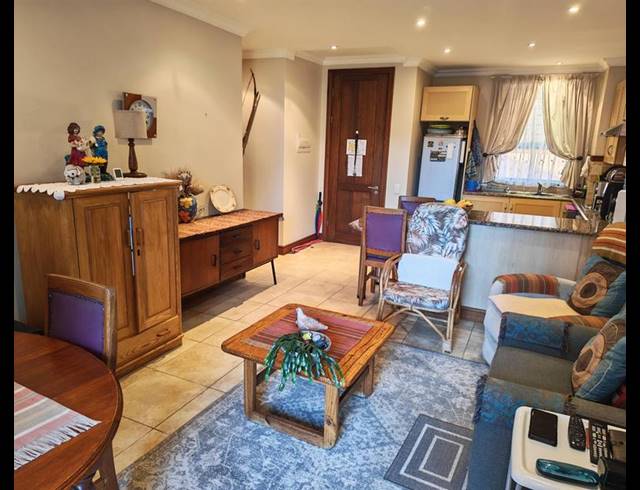 1 BEDROOM APARTMENT FOR SALE IN NEWLANDS